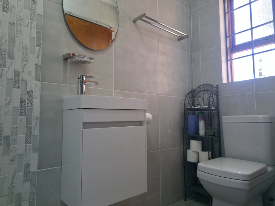 4 Bedroom Property for Sale in Noorsekloof Eastern Cape